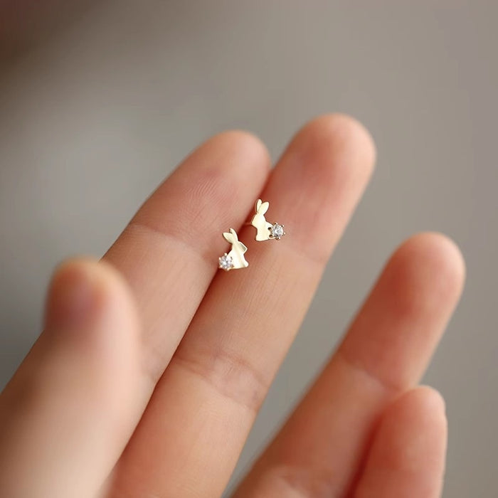 Wholesale Pure silver gold-plated earrings, sparkling earrings, cute mini daily minimalist earrings
