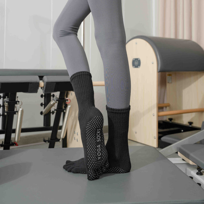 Wholesale Thickeneded Dotted Non-Slip Yoga Socks Women' s Mid-Calf Double-Stripe Five-Finger Socks Professional Sports Dance Pilates Socks