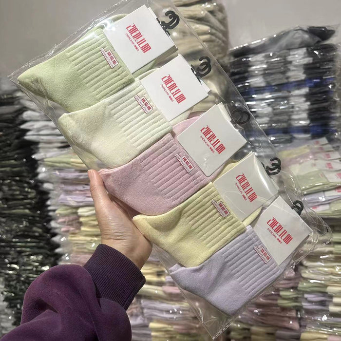 Wholesale Sports socks, mid length socks, trendy long socks for wearing