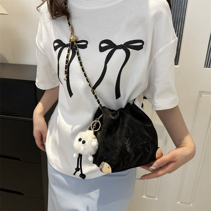 Wholesale Chain minimalist shoulder bag with a stylish texture, crossbody bag