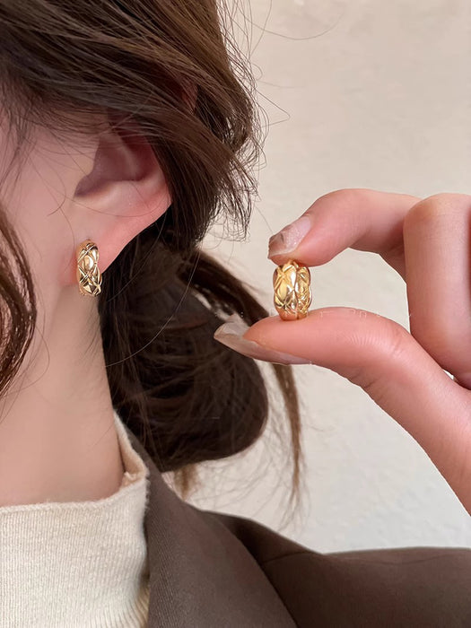 Wholesale Plain ring earrings, light luxury, high-end feel, fashionable earrings with earrings