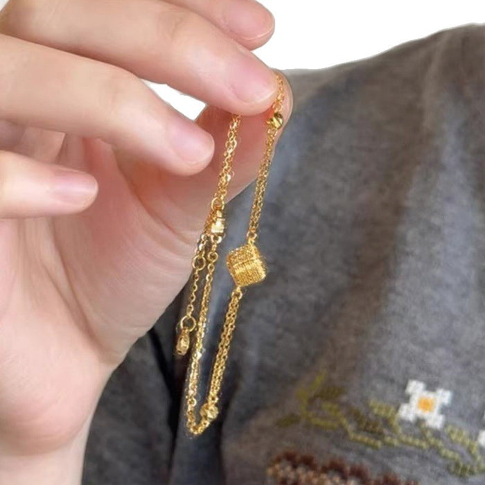 Wholesale Commuting unique design, super sparkling square bracelet, fashionable temperament, personality, niche new style