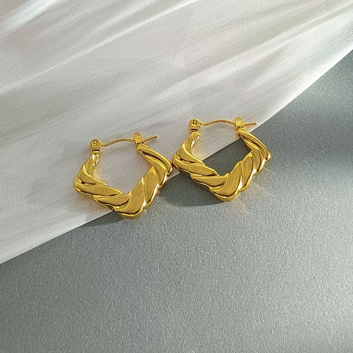 Wholesale irregular geometric ear buckle