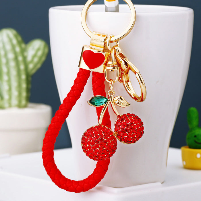 Wholesale Diamond studded car keychain pendant, metal keychain ring, cute and creative