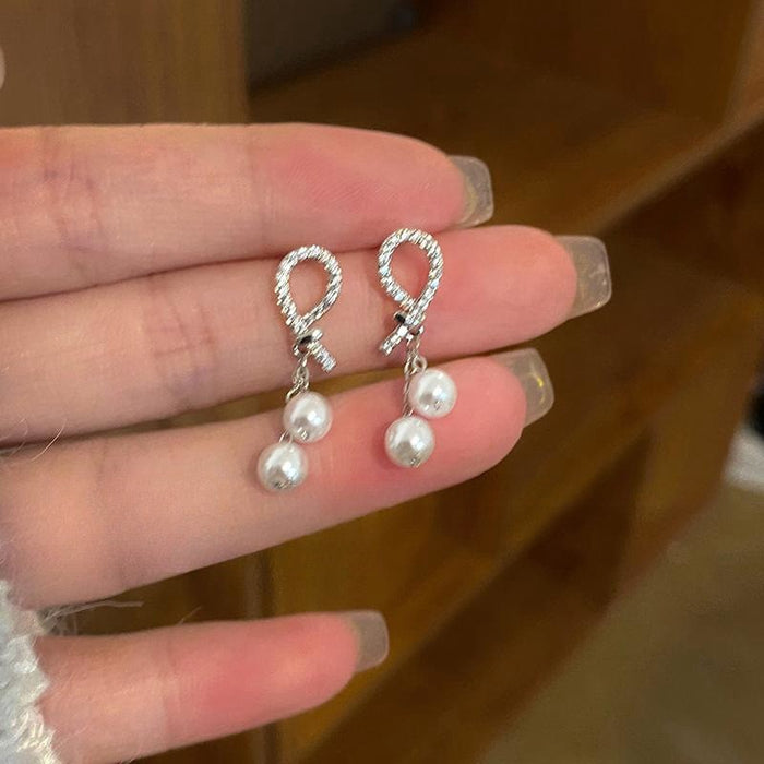 Wholesale Retro metallic butterfly earrings, high-end floral earrings, versatile, exaggerated, niche earrings