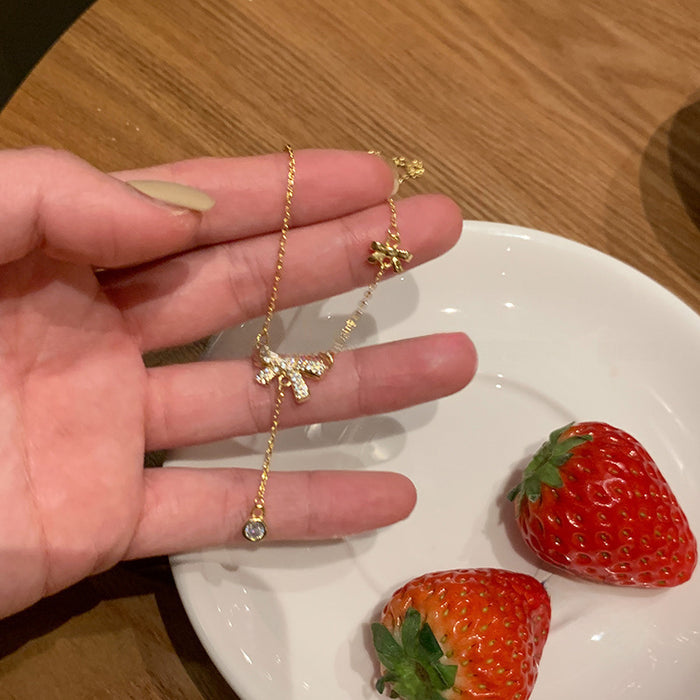 Wholesale Necklace with niche design, gold collarbone chain, women's light luxury versatile necklace