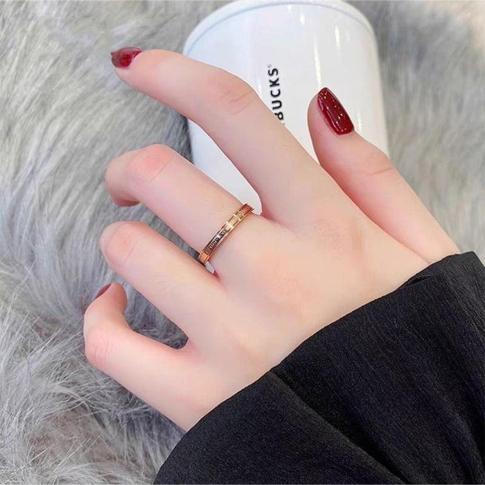 Wholesale Minimalist letter couple ring, fashionable temperament, titanium steel index finger ring, non fading ring, high aesthetic value