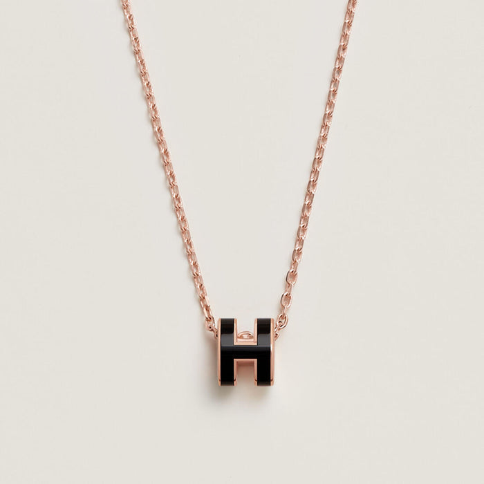Wholesale H-letter Pendant Necklace Women' s Clavicle Chain