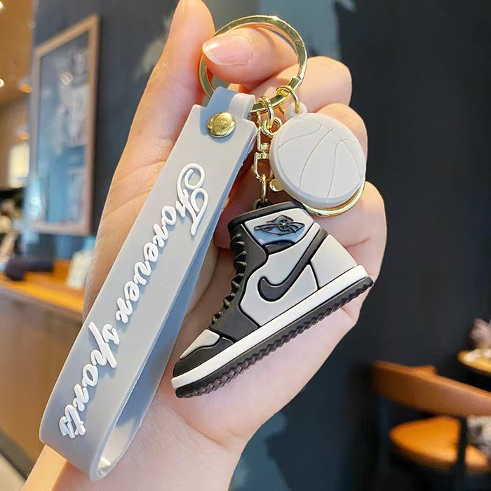 Wholesale Creative simulation model sneaker keychain pendant mini basketball shoe car key chain bag pendant