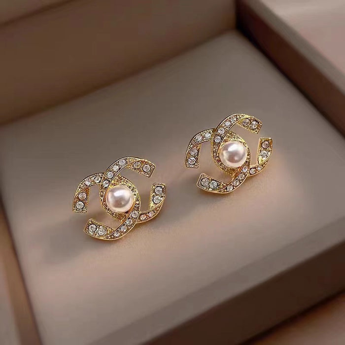 Wholesale Pearl earrings, light luxury design, high-end and elegant earrings