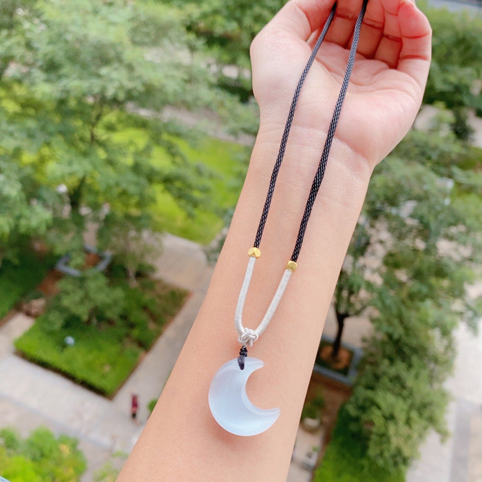 Wholesale Natural silver stone pendant necklace crescent