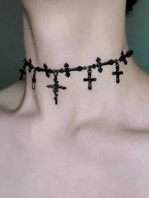 Wholesale Cross R Gothic necklace with a cool and crisp punk original collarbone chain