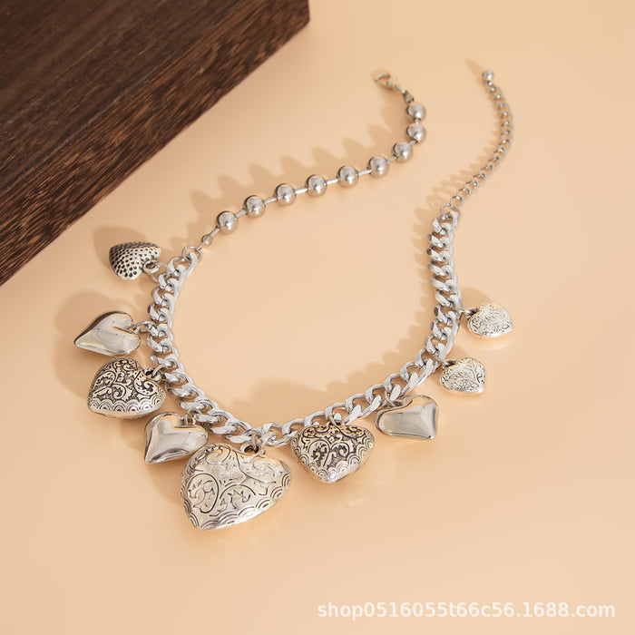 Wholesale New retro heart-shaped necklace with fashionable punk pattern, heart-shaped collarbone chain, exquisite personalized jewelry