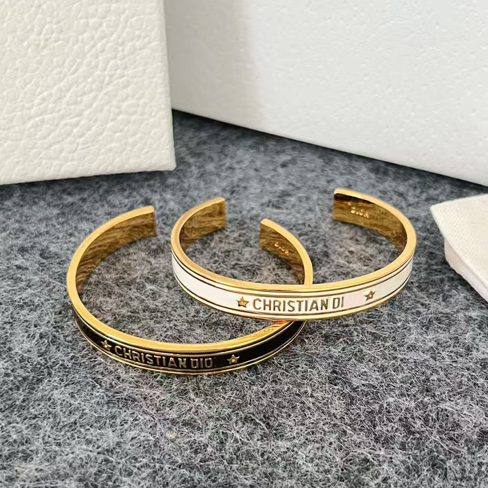 Wholesale Vintage brass bracelets, bracelets, rings, earrings, earrings, classic retro high-end feel