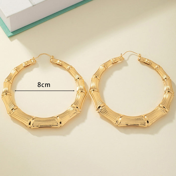 Wholesale Exaggerated gold earrings with large rings, earrings, earrings, and accessories