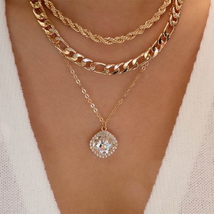 Wholesale New gold-plated crystal pendant necklace, fashionable butterfly sweater chain, light luxury style collarbone chain