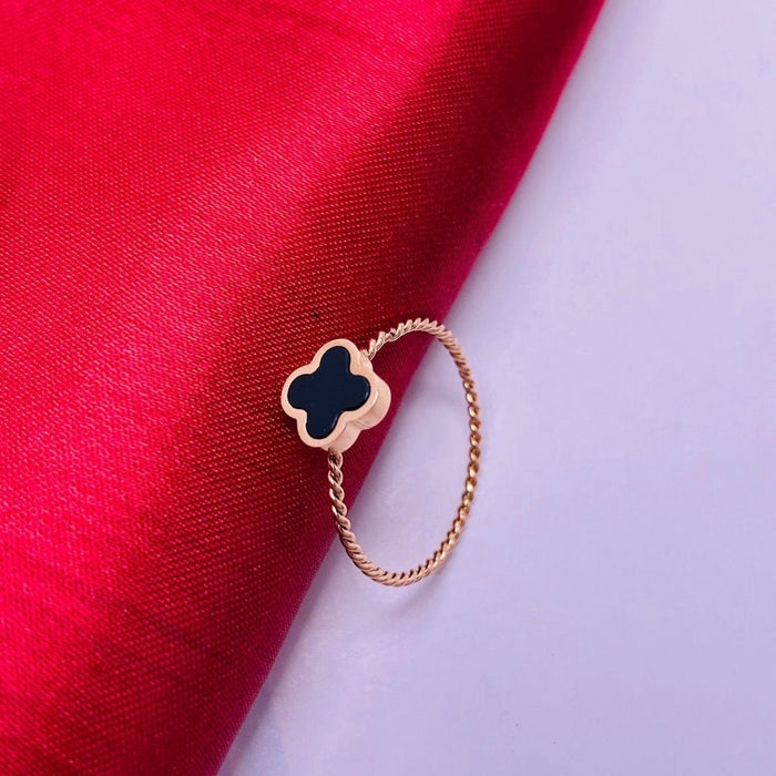Wholesale Four leaf clover ring, female personality, simple ring, titanium steel, non fading temperament accessory