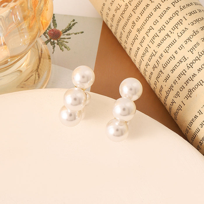 Wholesale Fashionable pearl earrings, simple earrings, silver needle earrings, exquisite temperament, versatile earrings