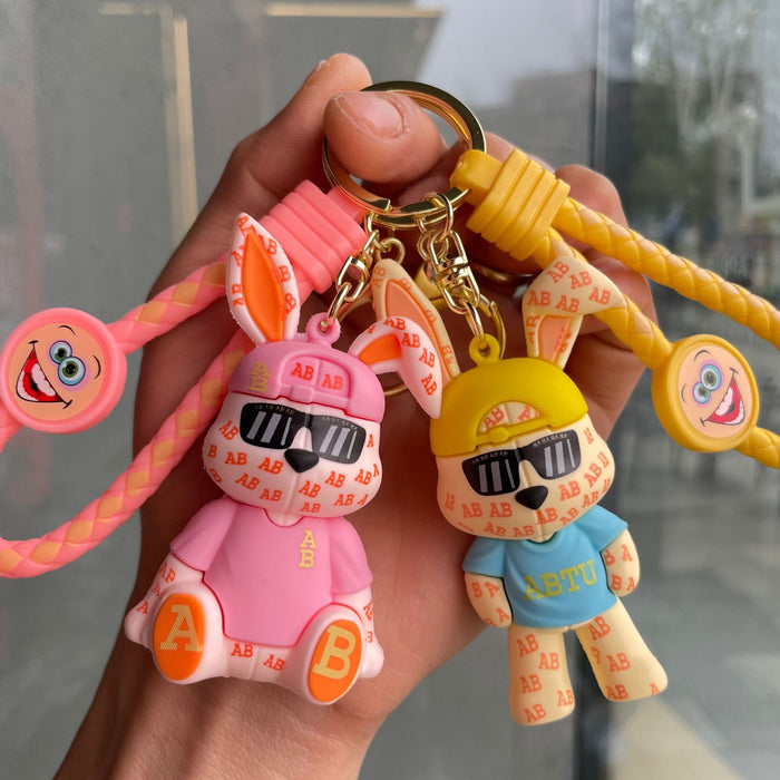 Wholesale Rabbit keychain pendant backpack accessories car hanging chain small gift wholesale