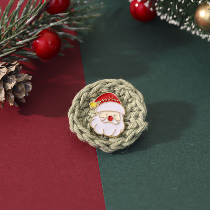 Wholesale Holiday  Sweater Brooch Crochet Heart-Shaped Four-Leaf Clover Pin Badge