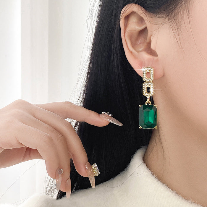 Wholesale Green square earrings, niche high-end silver needle emerald earrings, new temperament earrings, retro gemstone earrings