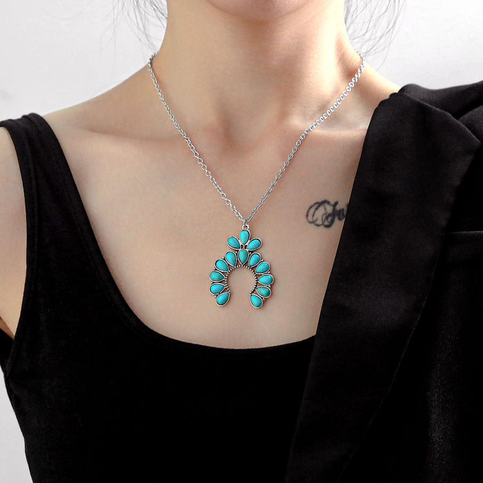 Wholesale Turquoise Fan-Shaped Retro Bohemian Necklaces