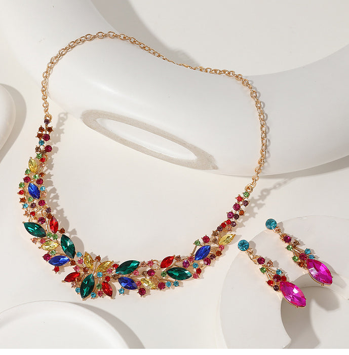 Wholesale Fashion Crystal Necklace Earrings Jewelry Set Dress Fashion Versatile Accessories