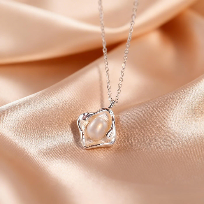 Wholesale Shell clavicle necklace with irregular pearl