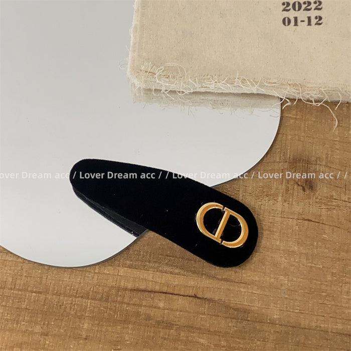 Wholesale Metallic letter hair clip, fashionable bangs, headband accessories, hair accessories