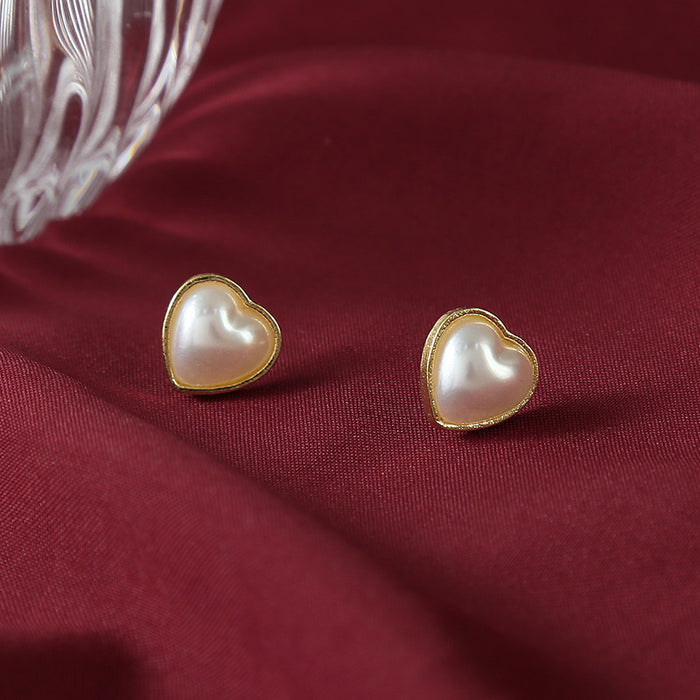 Wholesale Silver Needle Retro Love Pearl Earrings, Light Luxury, Niche Design, Earnail Accessories