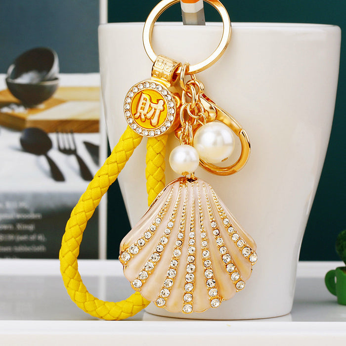Wholesale Diamond studded pearl shell car keychain pendant, metal keychain ring, alloy accessory
