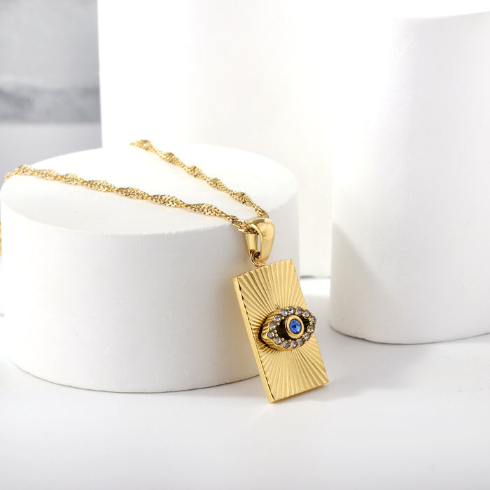 Wholesale Retro Necklace Metallic Geometric Square Pendant Collarbone Chain Necklace