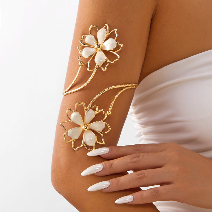 Wholesale Floral Design Pearl Open Cuff Bracelet Accessory for Wedding Party Gift Boutique