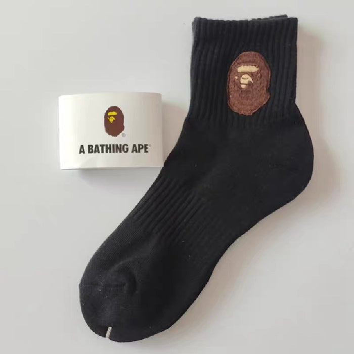 Wholesale Medium length towel bottom socks, high top sports long tube, embroidered white