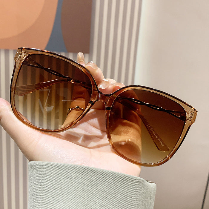 Wholesale Sunglasses with large frame for women, high-end outdoor driving glasses, UV resistant sunglasses for driving