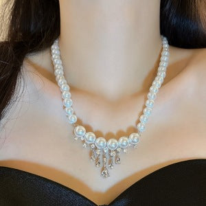 Wholesale Pearl necklace for women in summer, light luxury, niche, high-end design, versatile in autumn and winter