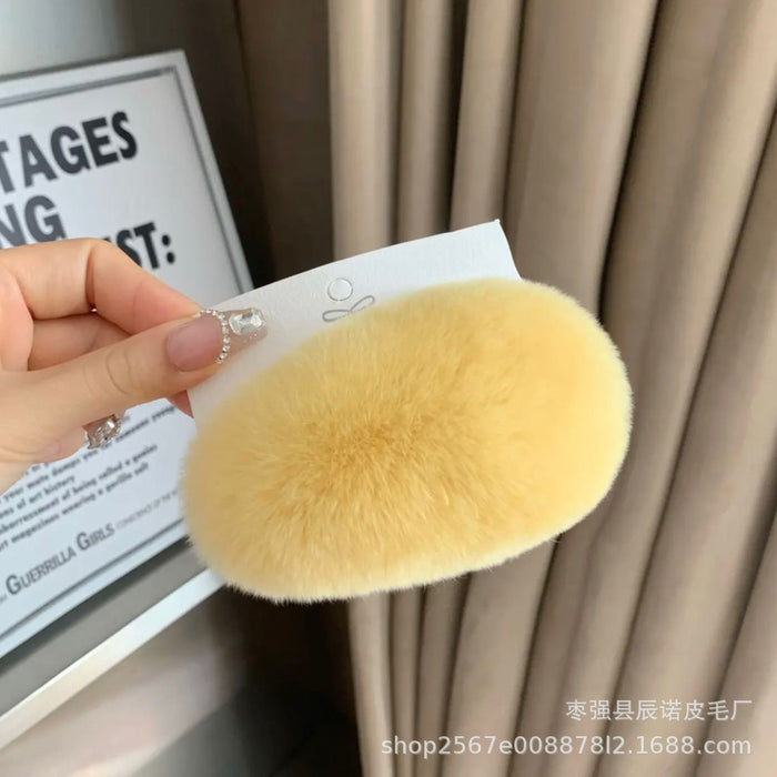 Wholesale Plush hair accessory with oversized cute fur clip