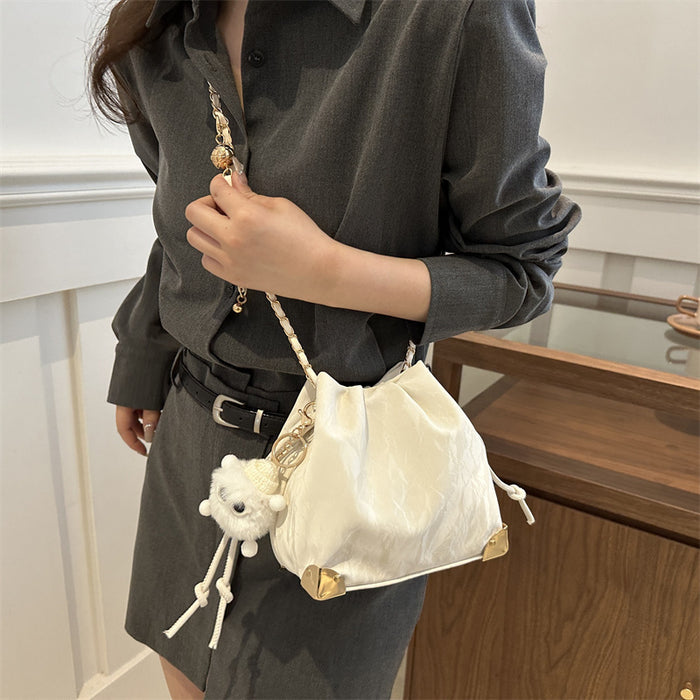 Wholesale Chain minimalist shoulder bag with a stylish texture, crossbody bag
