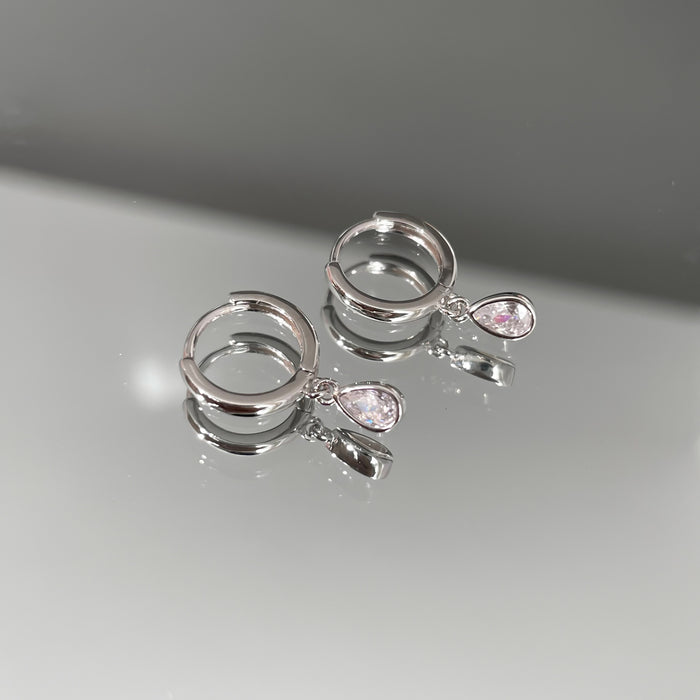 Wholesale Zircon Water Drop Ear Buckle Earrings for Women's Trendy, Minimally and Minimally Designed with a Sense of Luxury and Temperament