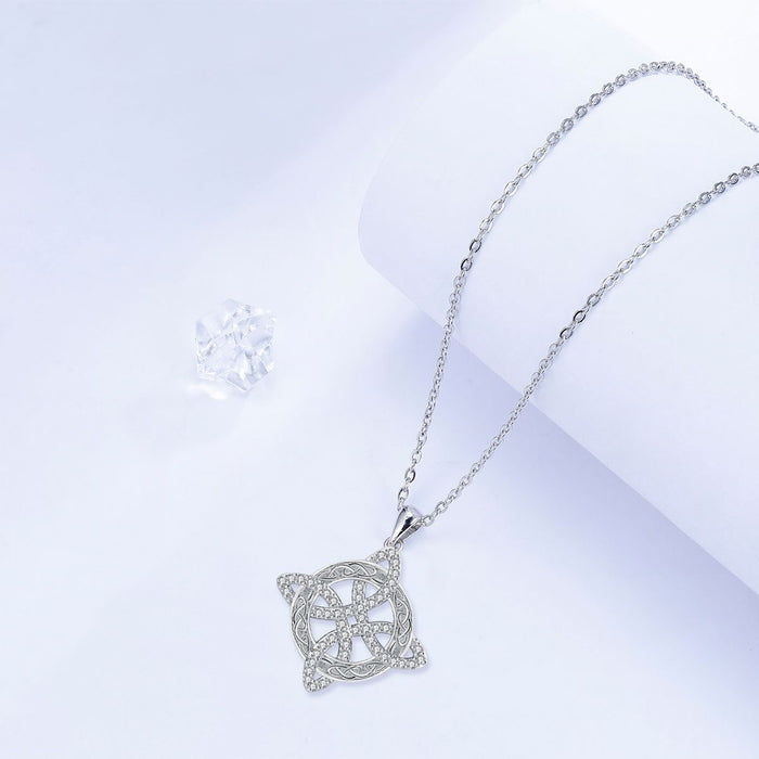 Wholesale Jewelry fashion personality light luxury   necklace women