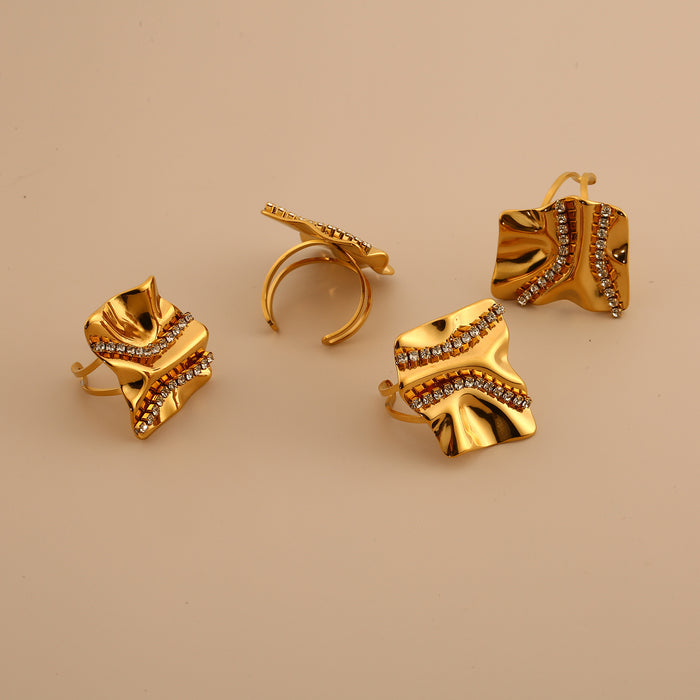 Wholesale Fashionable and flamboyant zircon ring, stainless steel color preservation popular retro women's open mouth ring wholesale