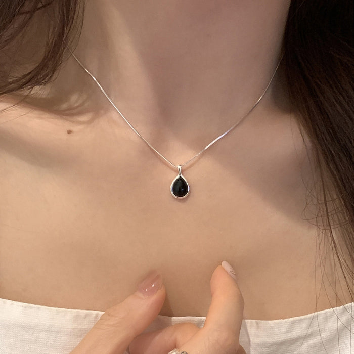 Wholesale Pure silver gemstone versatile necklace, geometric ellipse, high-end niche collarbone chain