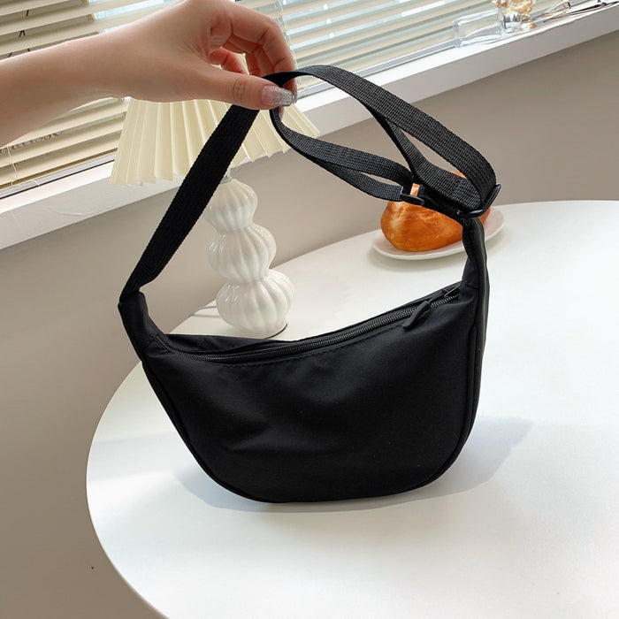 Wholesale Nylon crossbody bag, new fashion, lightweight, commuting, large capacity, simple shoulder bag