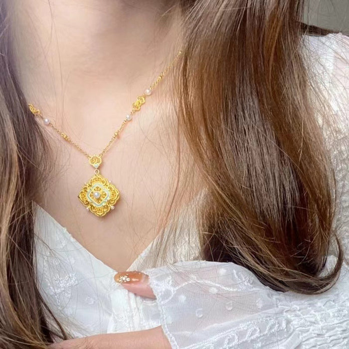 Wholesale  inlaid gold pendant necklace women's  temperament Joker  clavicle chain