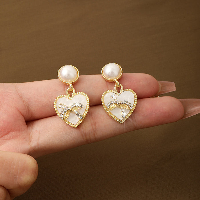 Wholesale Pearl earrings with versatile temperament, heart-shaped earrings, light luxury, high-end earring jewelry