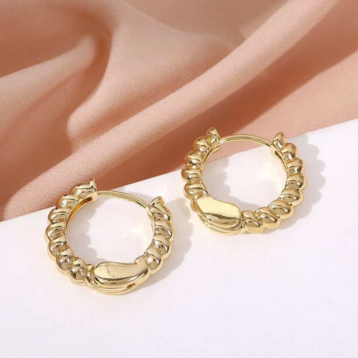 Wholesale Classic and fashionable commuting, simple temperament, high-end sense, versatile, pure copper circle texture ear buckle