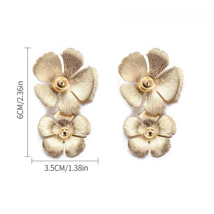 Wholesale Exaggerated jewelry, fashionable alloy, pearl earrings, personalized flower earrings, niche earrings