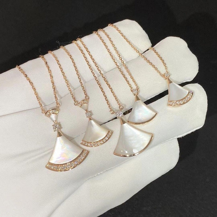 Wholesale Small skirt fan-shaped necklace silver light luxury niche shell