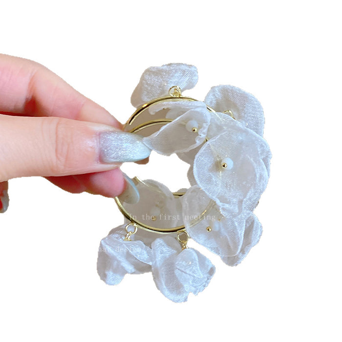 Wholesale Exaggerated earrings, floral earrings, long petal earrings, elegant floral earrings