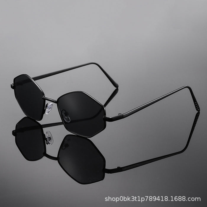 Wholesale New Metal Multilateral Diamond Sunglasses for Women's Luxury Fashion Sunglasses Sunscreen Hip Hop Glasses for Men